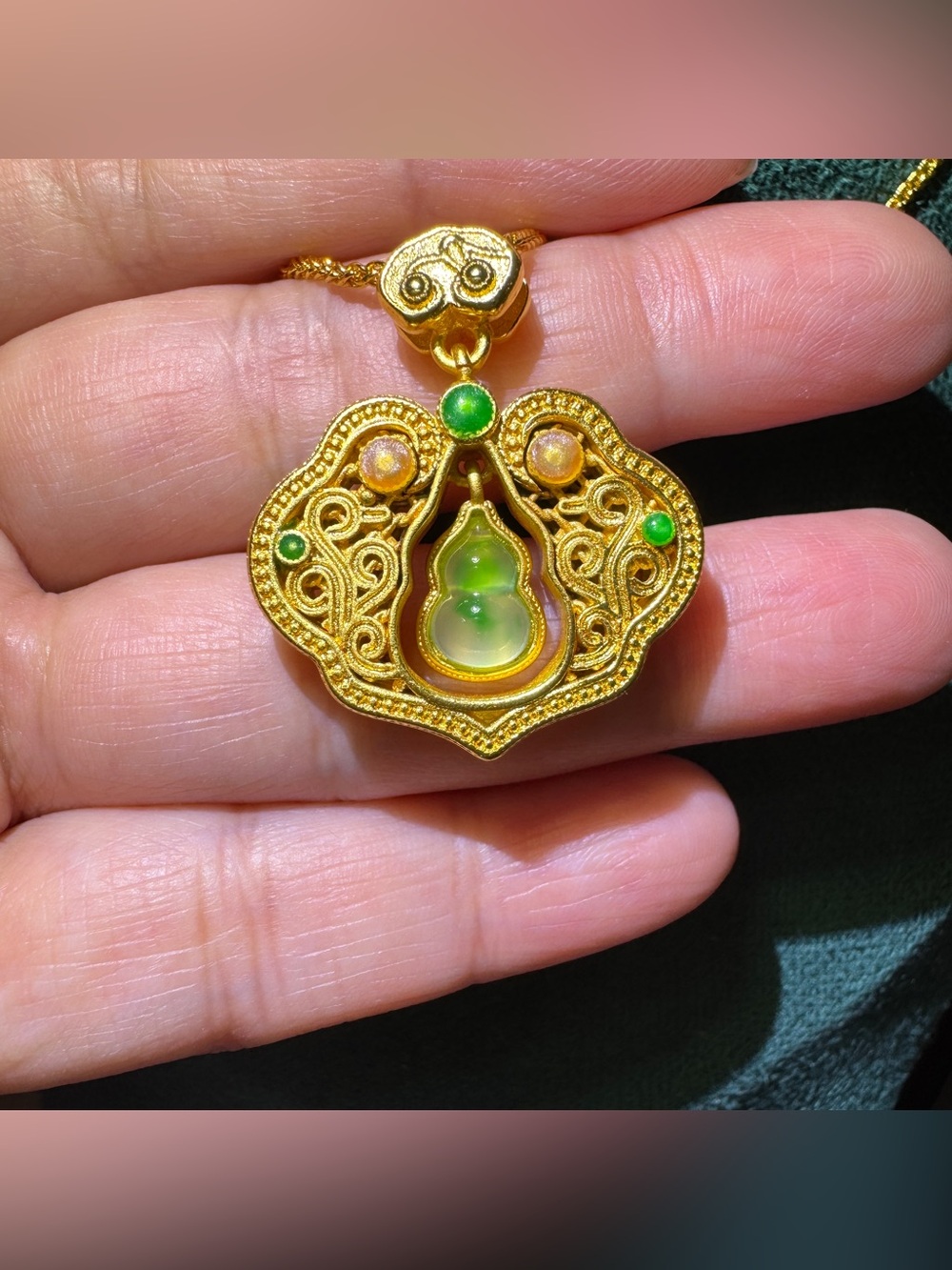 Gold Gourd Pendant Necklace Green Jade Style - Picture 3 of 7